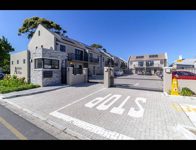 3 BEDROOM TOWNHOUSE TO LET IN HARFIELD VILLAGE